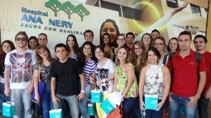 Cerca de 25 acadmicos de medicina da Unisc visitaram o Ana Nery.